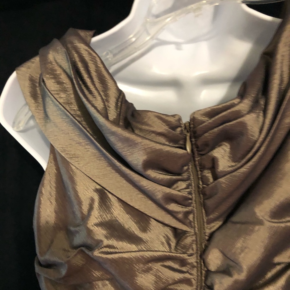 Formal dress - Picture 3 of 12